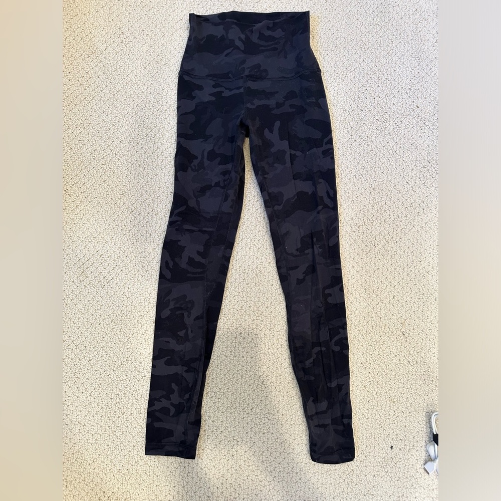 Lulu Lemon black and gray camo leggings size 2 - gently worn